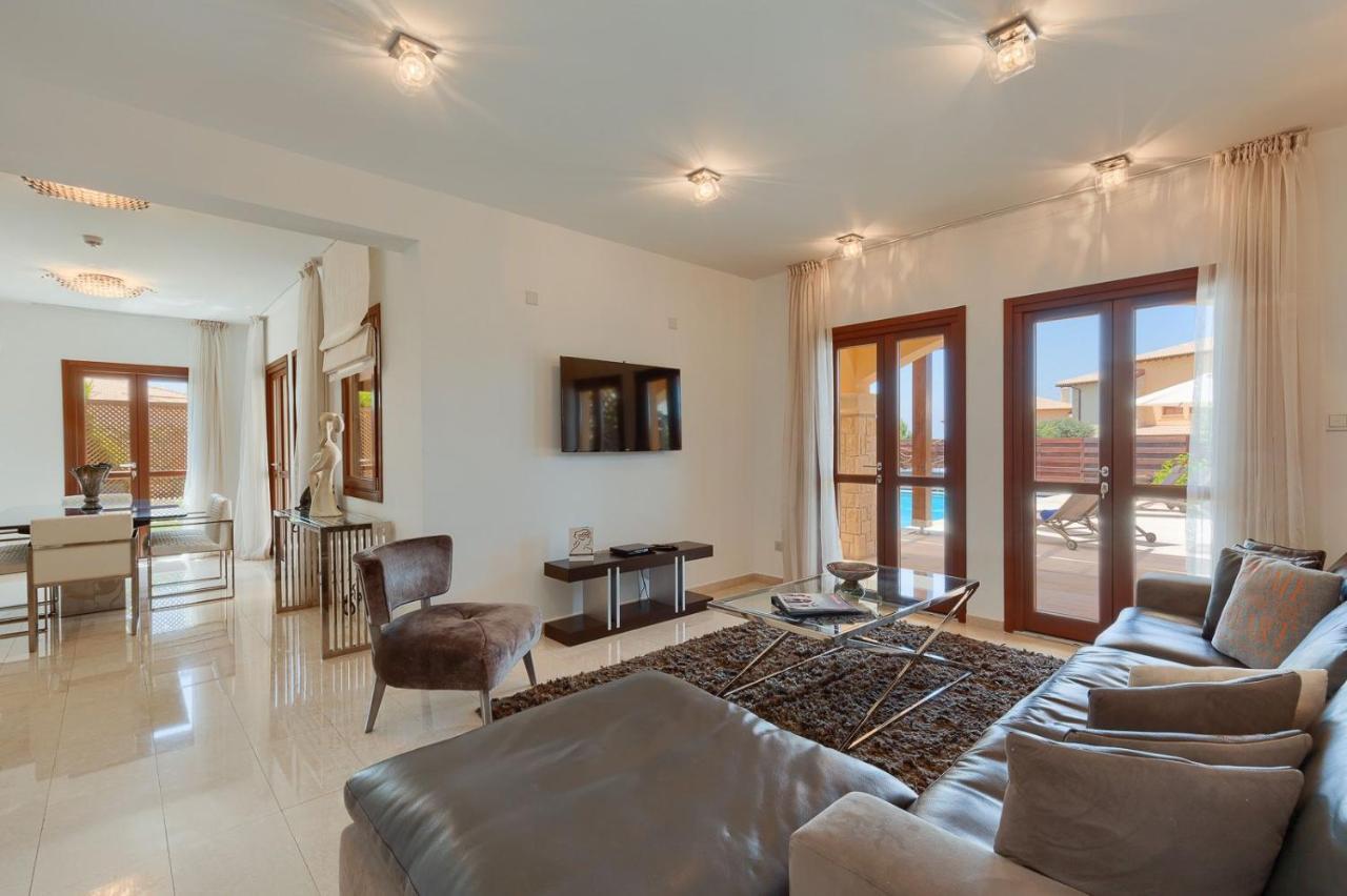 Aphrodite Hills Holiday Residences Elite Villas 2 Bedroom Elite Junior Villa - Aj06 *