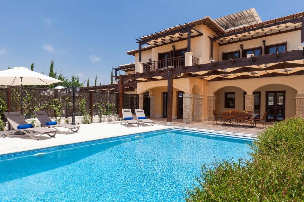 Aphrodite Hills Holiday Residences Elite Villas 2 Bedroom Elite Junior Villa - Aj06 *